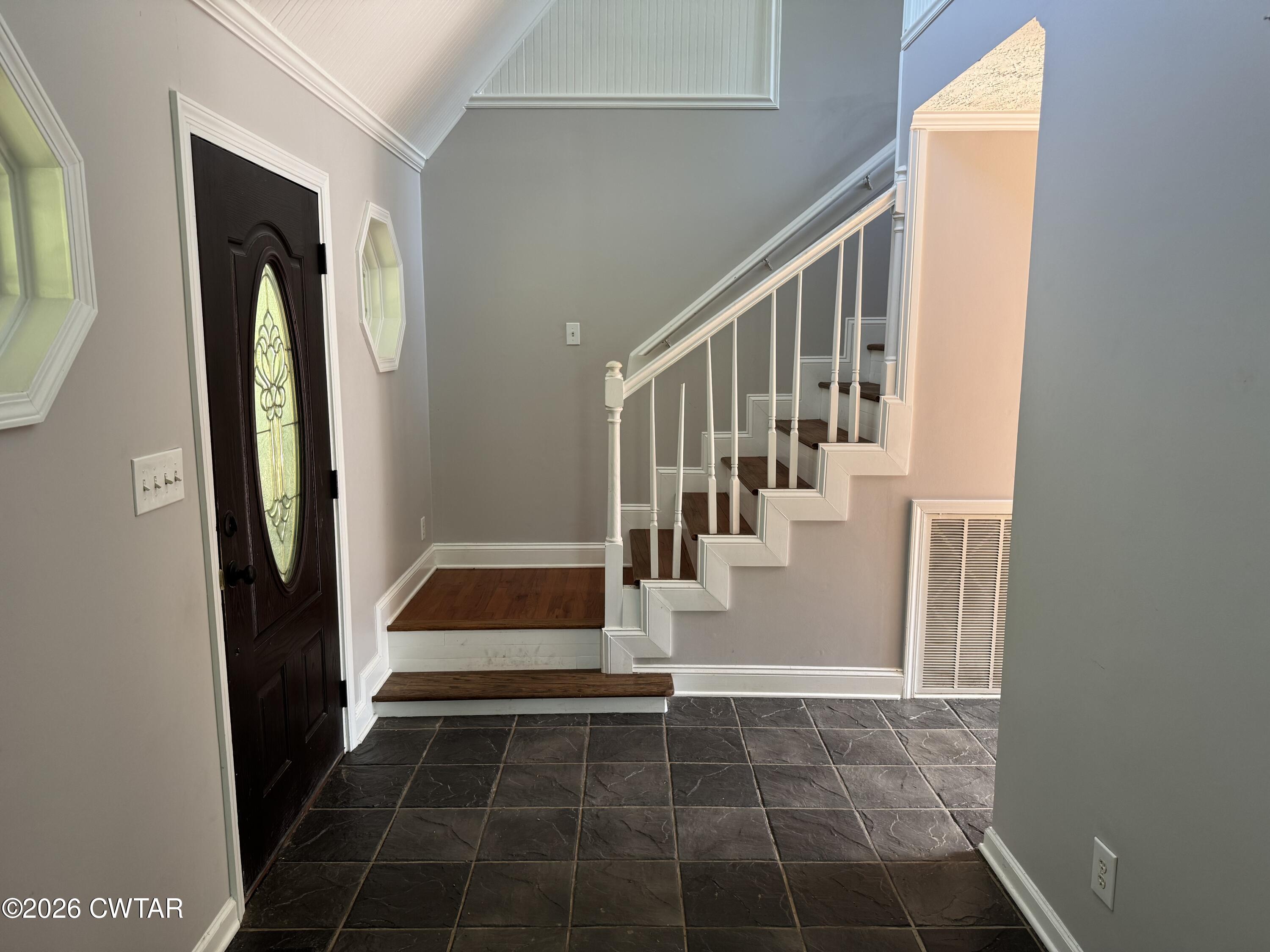 597 Broadway Road N