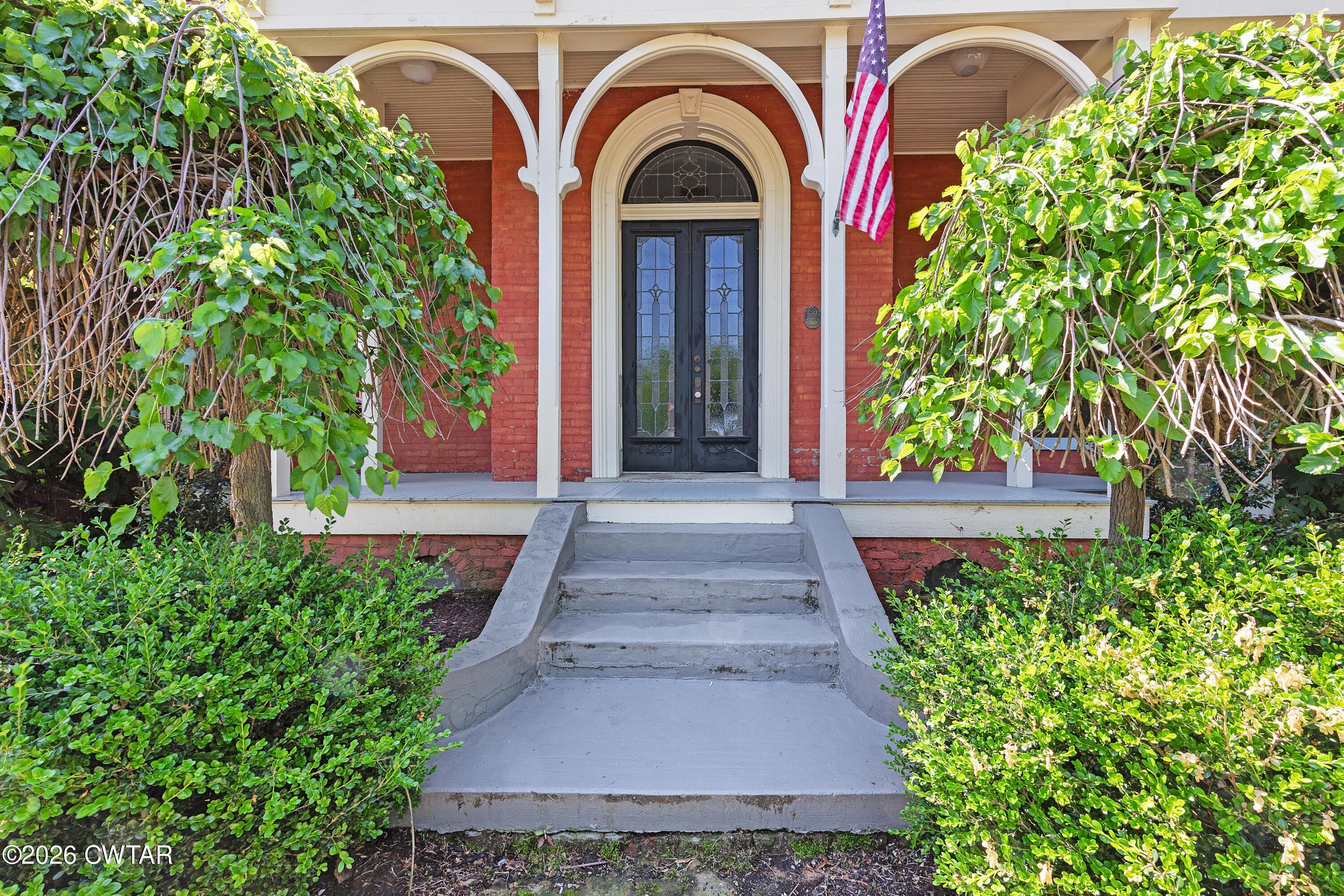 204 E Deaderick Street