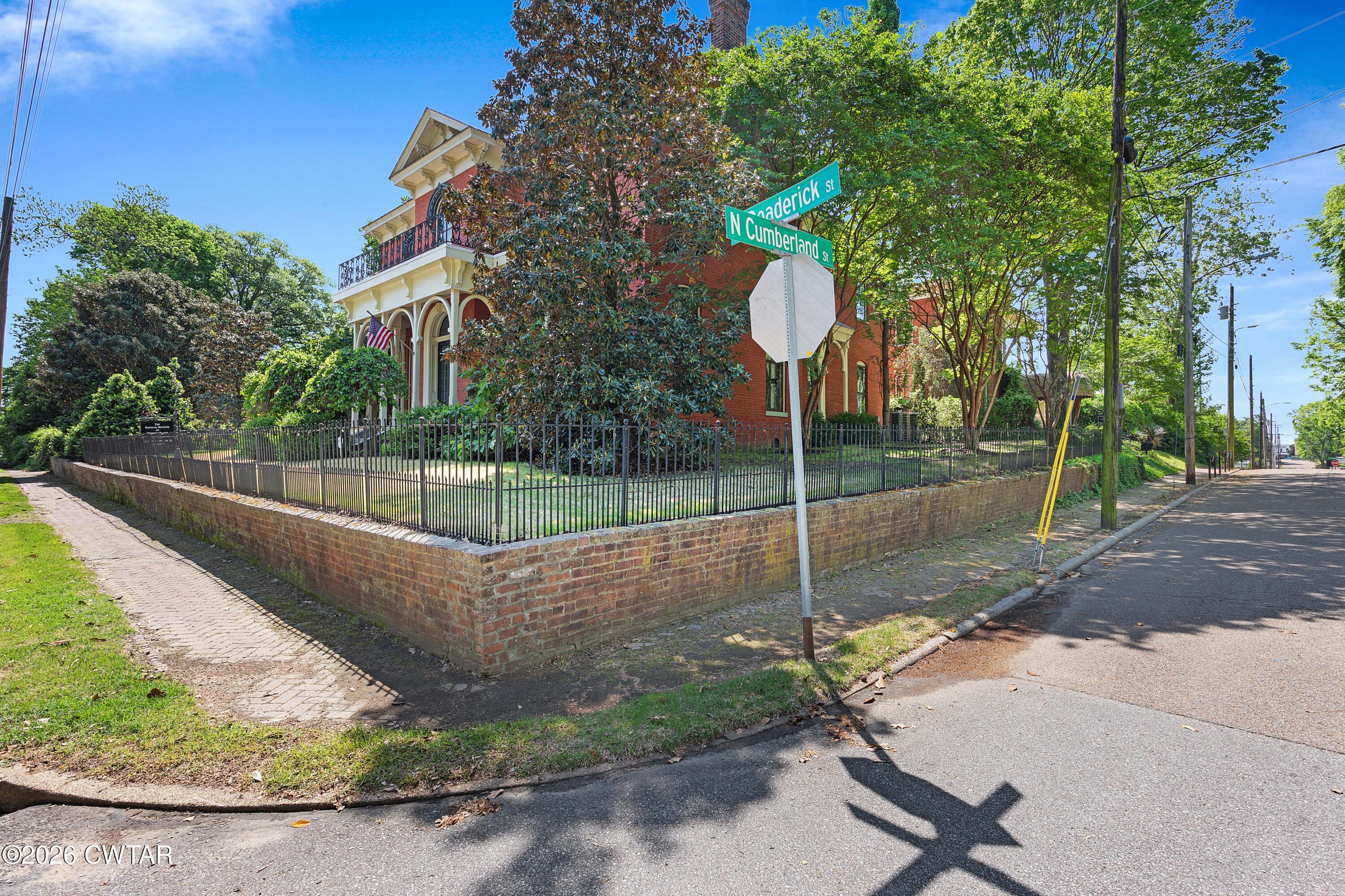 204 E Deaderick Street