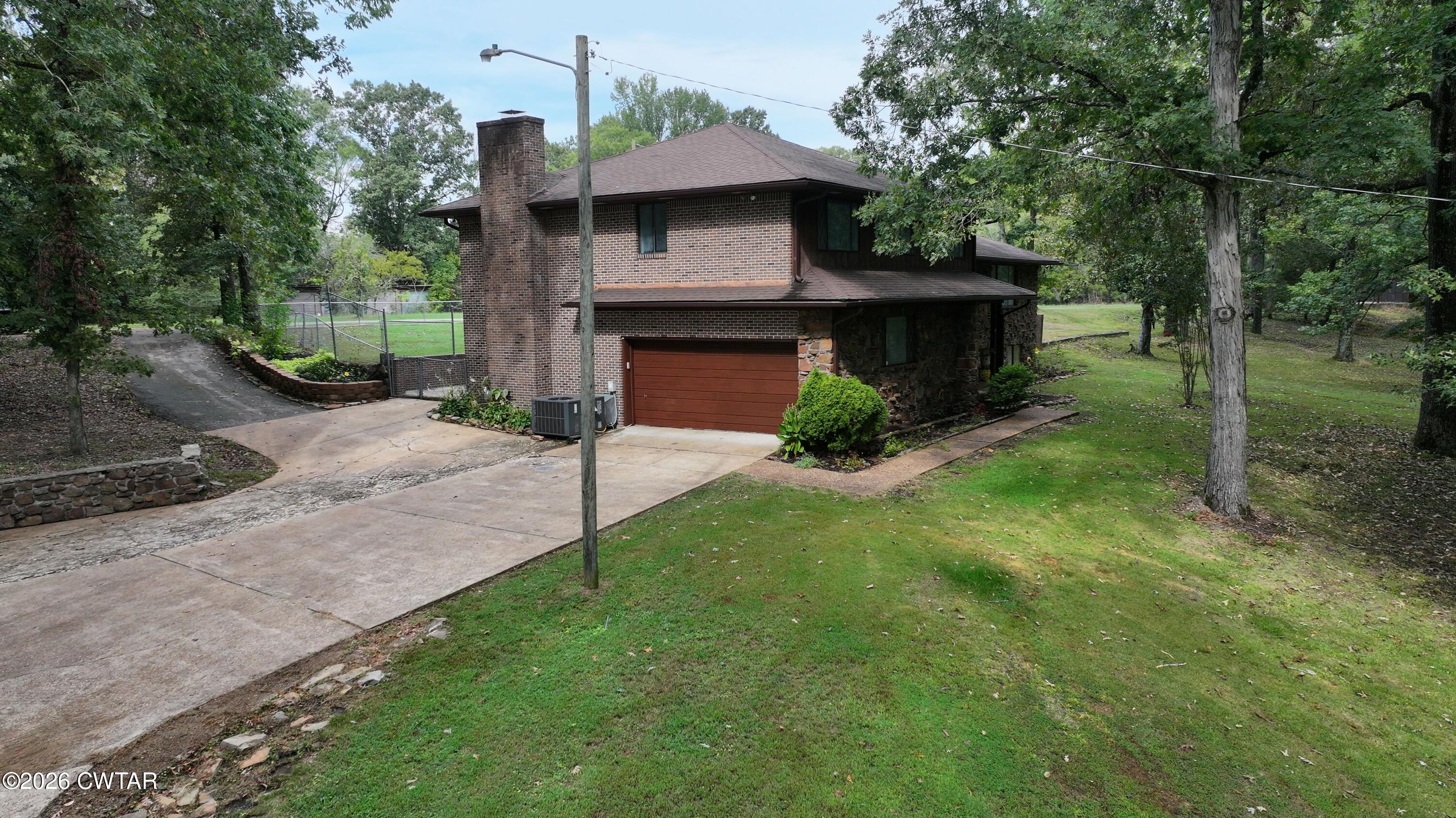 17 Henderson Road