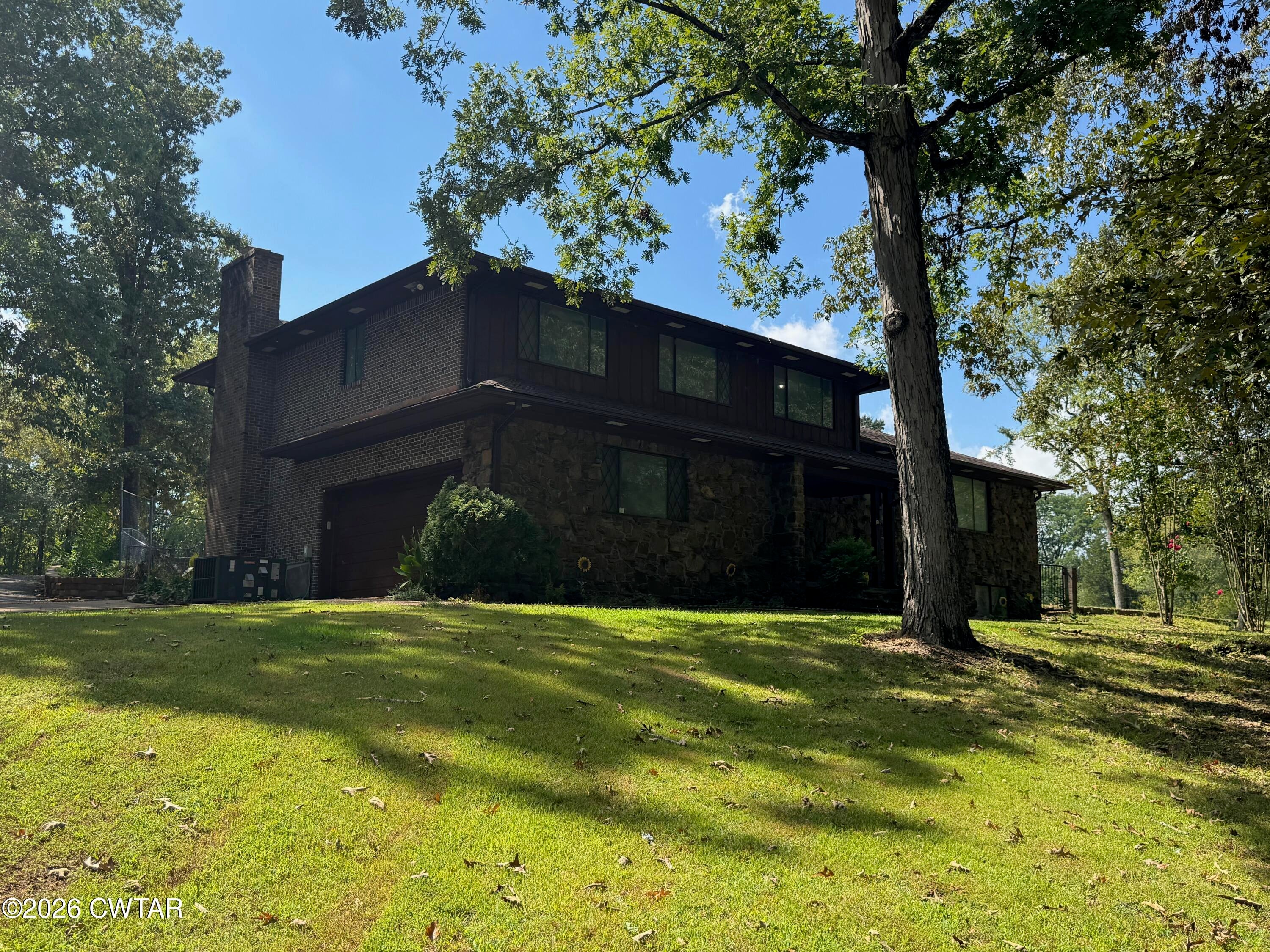 17 Henderson Road