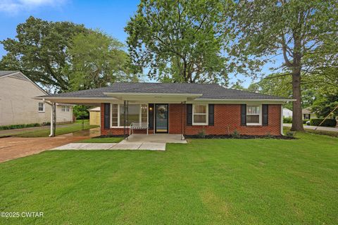 915 Burkett Street Jackson TN 38301