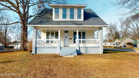 148 E Magnolia Avenue McKenzie TN 38201