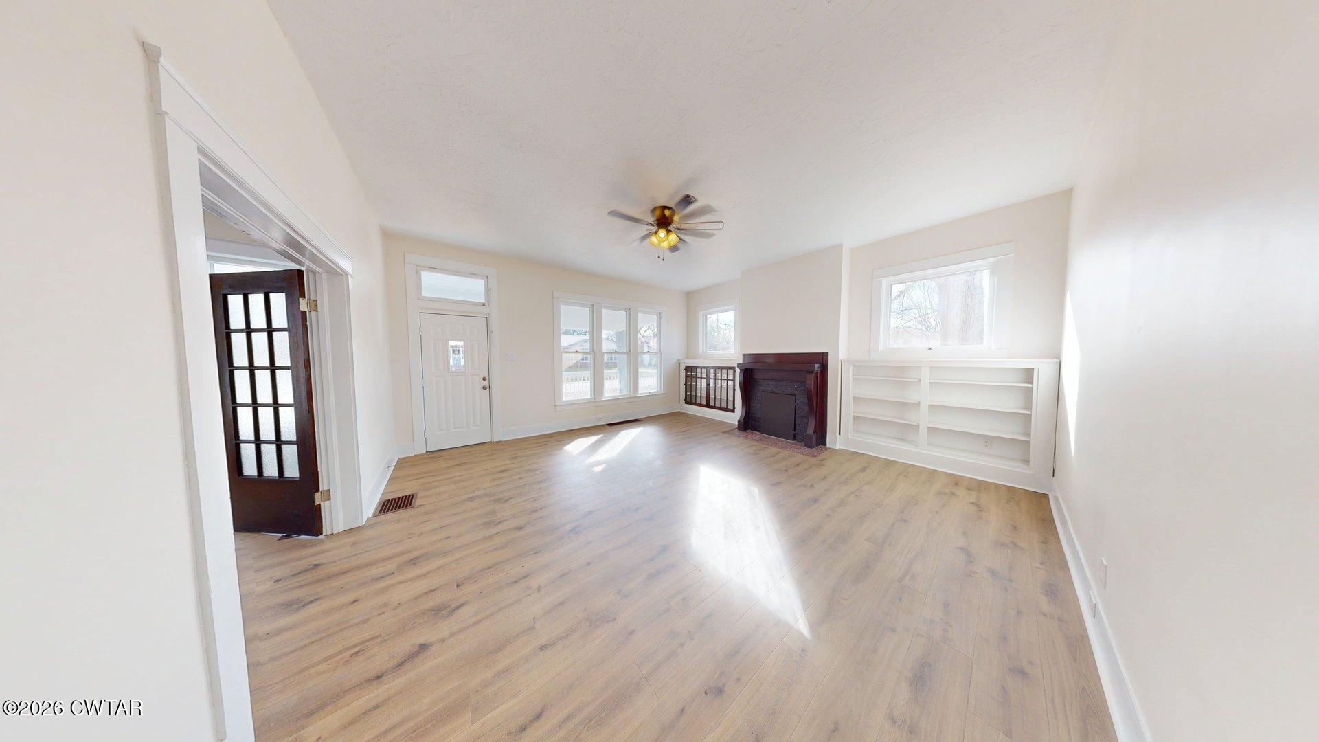 148 E Magnolia Avenue