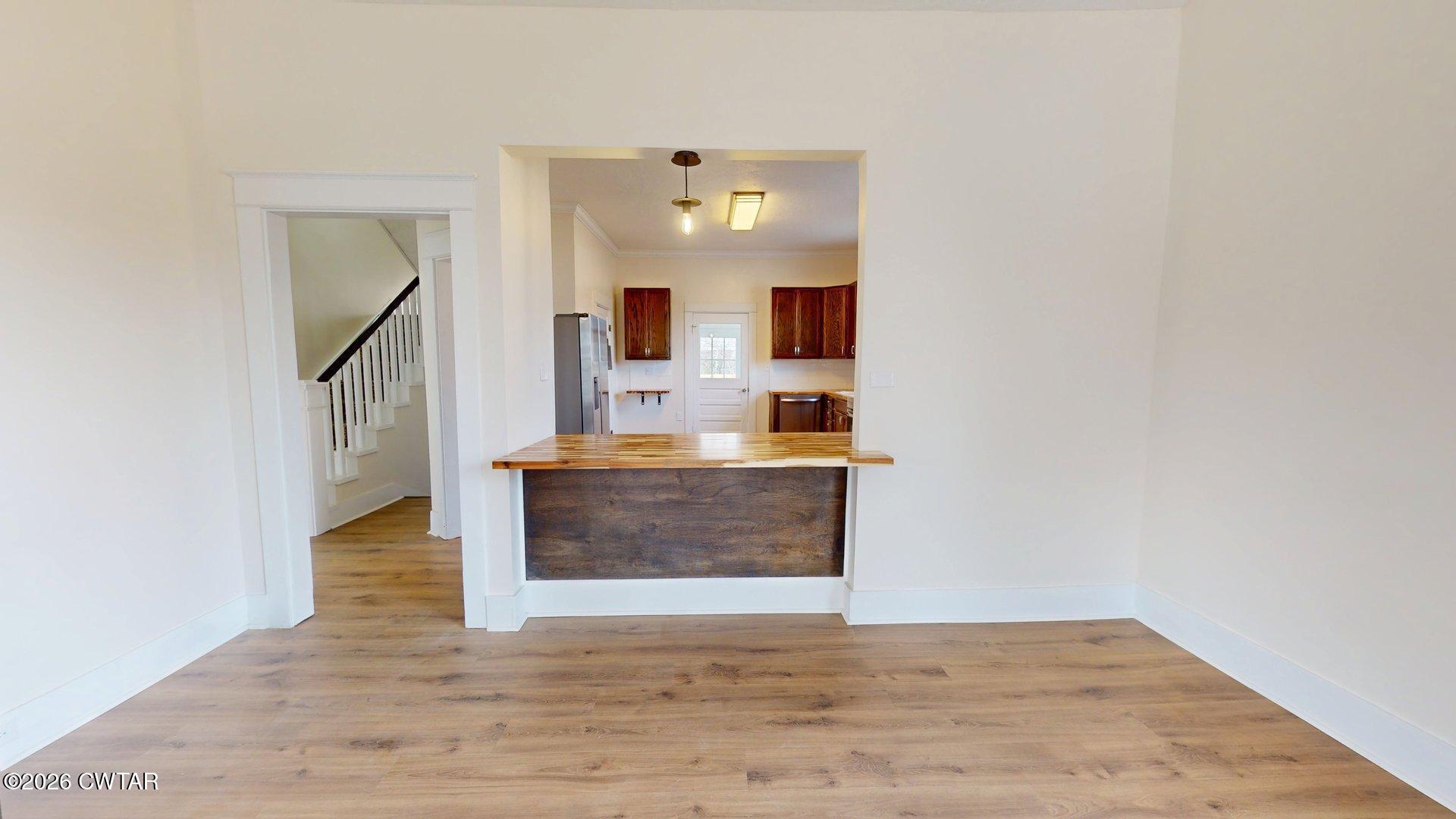 148 E Magnolia Avenue