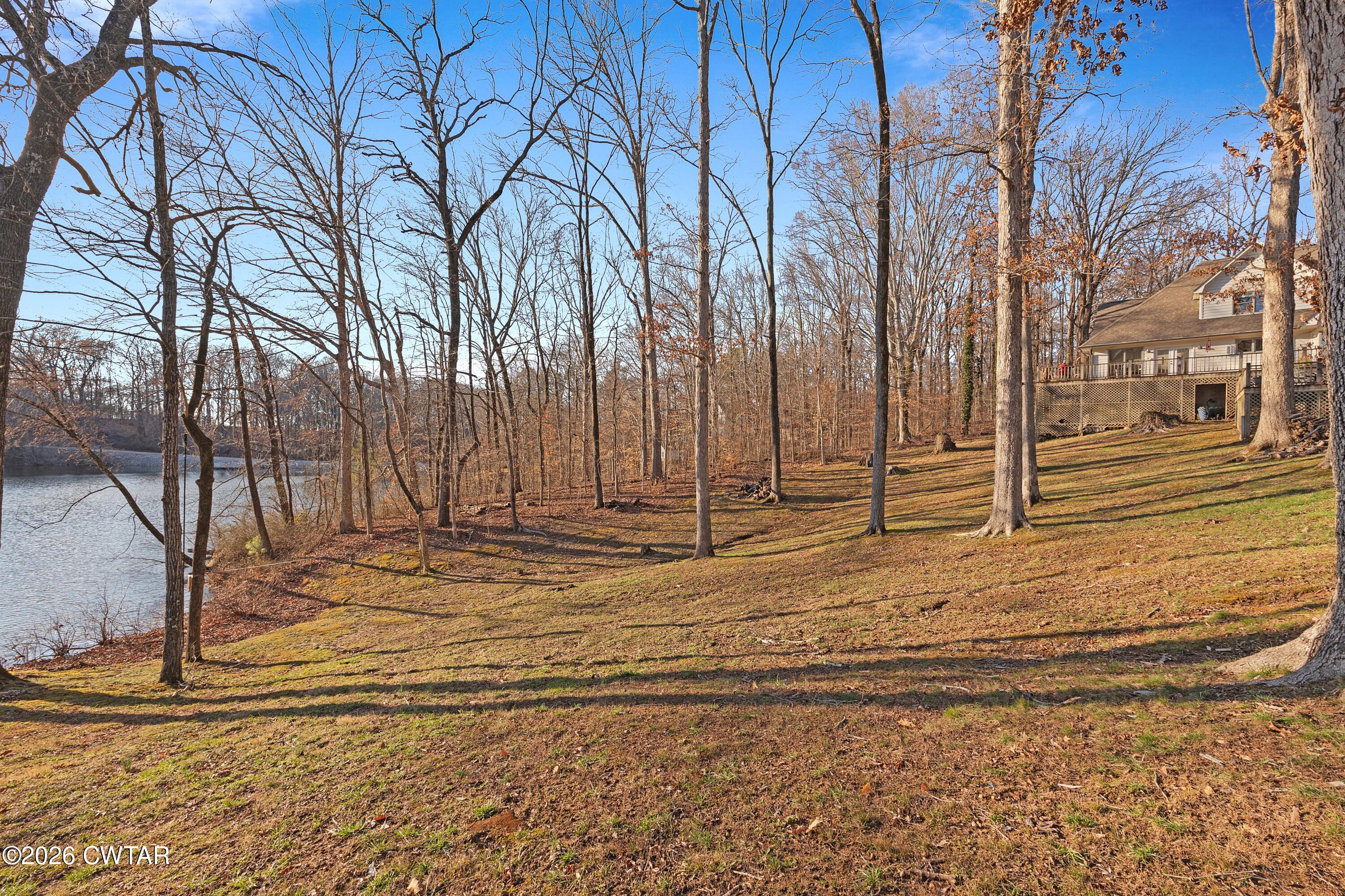 18 Lake Of The Woods Cove