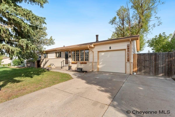 4910 E 6TH ST, CHEYENNE, WY 82001 - Image 2a5ea1fc3dadb0c43f24a69e8240fd7e/1974192525