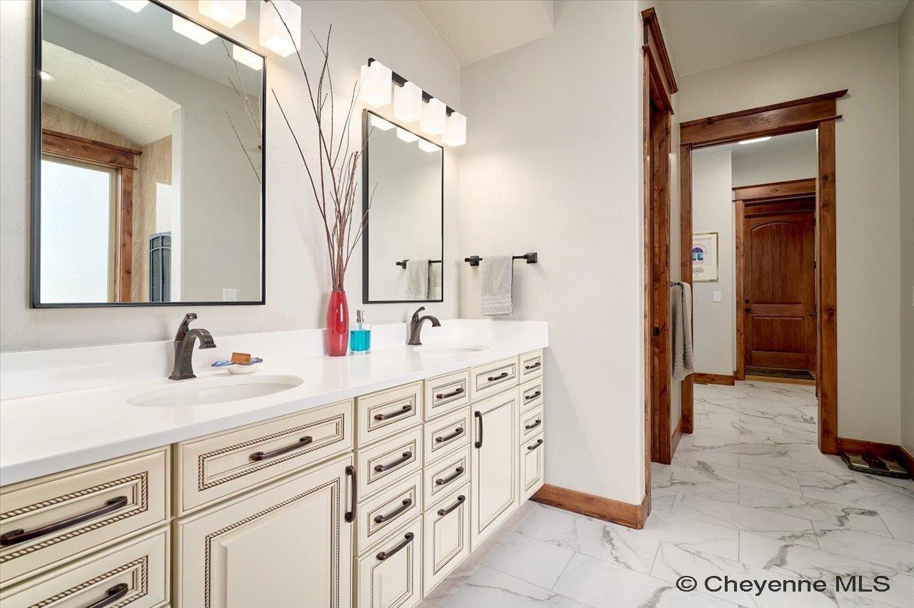 Cheyenne, Wyoming, 82009, United States, 6 Bedrooms Bedrooms, ,5 BathroomsBathrooms,Residential,Pending,2041611
