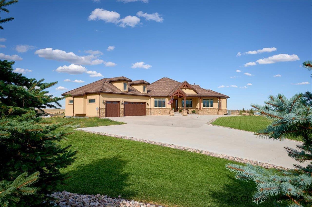 Cheyenne, Wyoming, 82009, United States, 6 Bedrooms Bedrooms, ,5 BathroomsBathrooms,Residential,Pending,2041611
