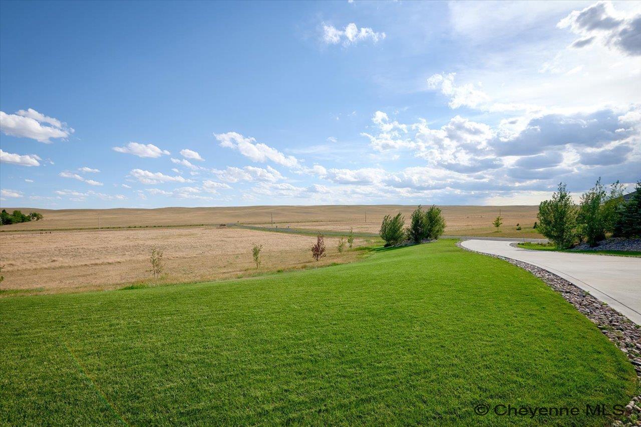 Cheyenne, Wyoming, 82009, United States, 6 Bedrooms Bedrooms, ,5 BathroomsBathrooms,Residential,Pending,2041611