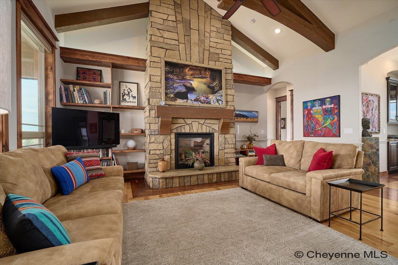 Cheyenne, Wyoming, 82009, United States, 6 Bedrooms Bedrooms, ,5 BathroomsBathrooms,Residential,Pending,2041611