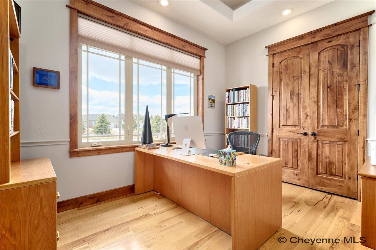 Cheyenne, Wyoming, 82009, United States, 6 Bedrooms Bedrooms, ,5 BathroomsBathrooms,Residential,Pending,2041611