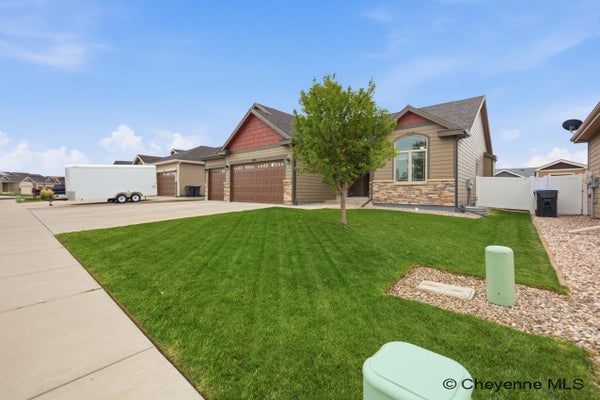 3810 BLUE SAGE RD, CHEYENNE, WY 82001 - Image a9becf45ac47c6c8ba89a3e717b87e9b/997932905