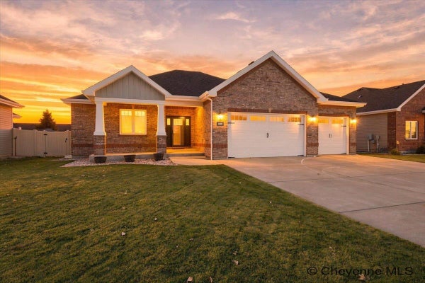 2107 PLAIN VIEW RD, CHEYENNE, WY 82009 - Image ebcfd9c64fcf2c2f295fc95cda924a5f/2815831419