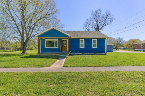211 W 8TH ST, GRANDVIEW, IN 47615 - Image 5de71b42e7d0c91c88c26ab3db097db4/1637124559