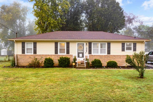 3962 TANGLEWOOD DR, HOPKINSVILLE, KY 42240 - Image fbde9844c832f5c8a1482e4badcf87a6/2406892525