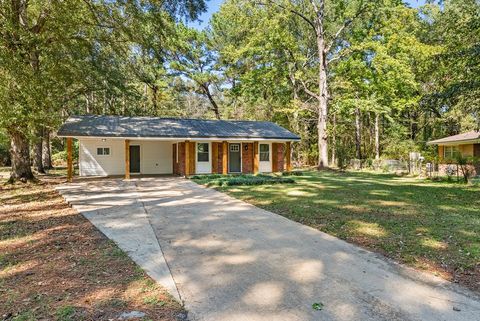 Photo of 206.5 Gordon Dr, BATESVILLE, MS 38606 (MLS # 161896)