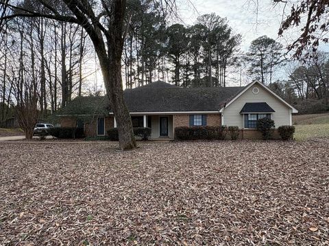 Photo of 103 Hillside Drive, OXFORD, MS 38655 (MLS # 164474)