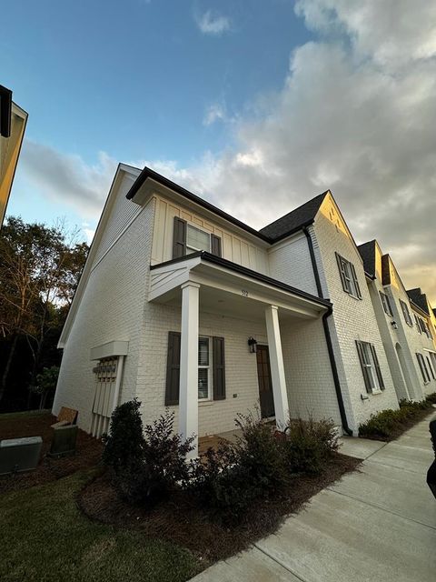 Photo of 512 Meadow Crest Circle, OXFORD, MS 38655 (MLS # 161752)