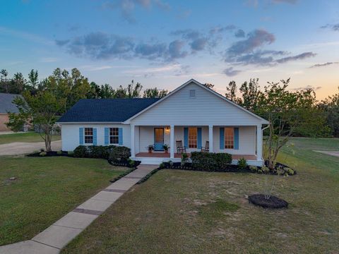 Photo of 112 Taylor Circle, TAYLOR, MS 38673 (MLS # 167140)