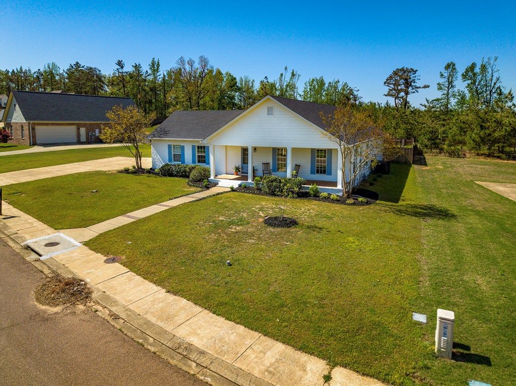 Photo of 112 Taylor Circle, TAYLOR, MS 38673 (MLS # 167140)