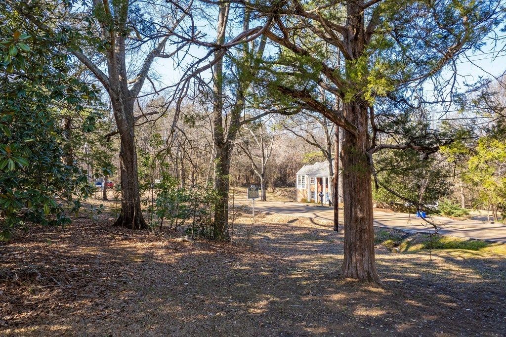 Photo of 912&amp;914 Old Taylor Rd, OXFORD, MS 38655 (MLS # 166864)