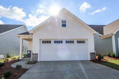 Photo of 902 Georgia Oak Cove, OXFORD, MS 38655 (MLS # 161289)