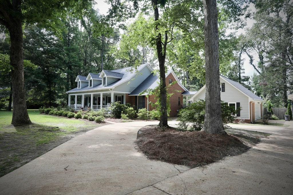 Photo of 104 Woodland Hills Drive, OXFORD, MS 38655 (MLS # 167854)