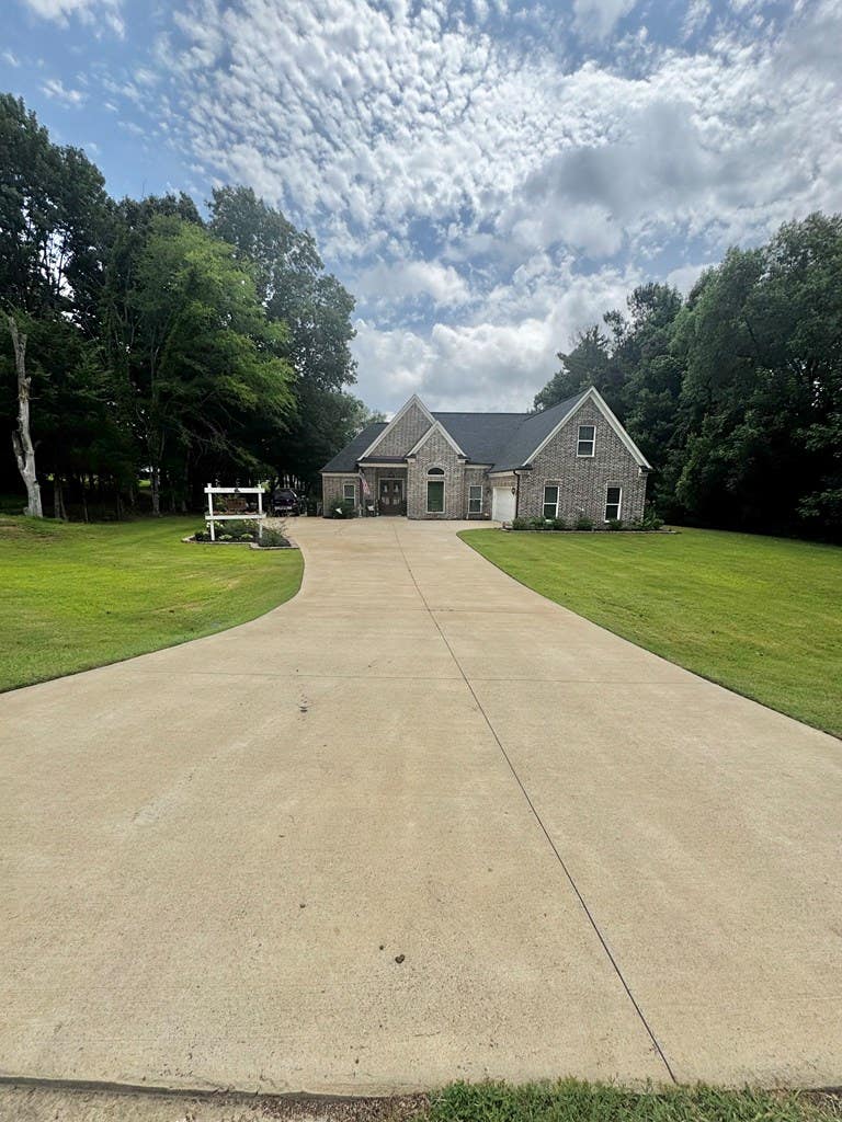 Photo of 104 White Oak Cove, COLDWATER, MS 38618 (MLS # 167757)