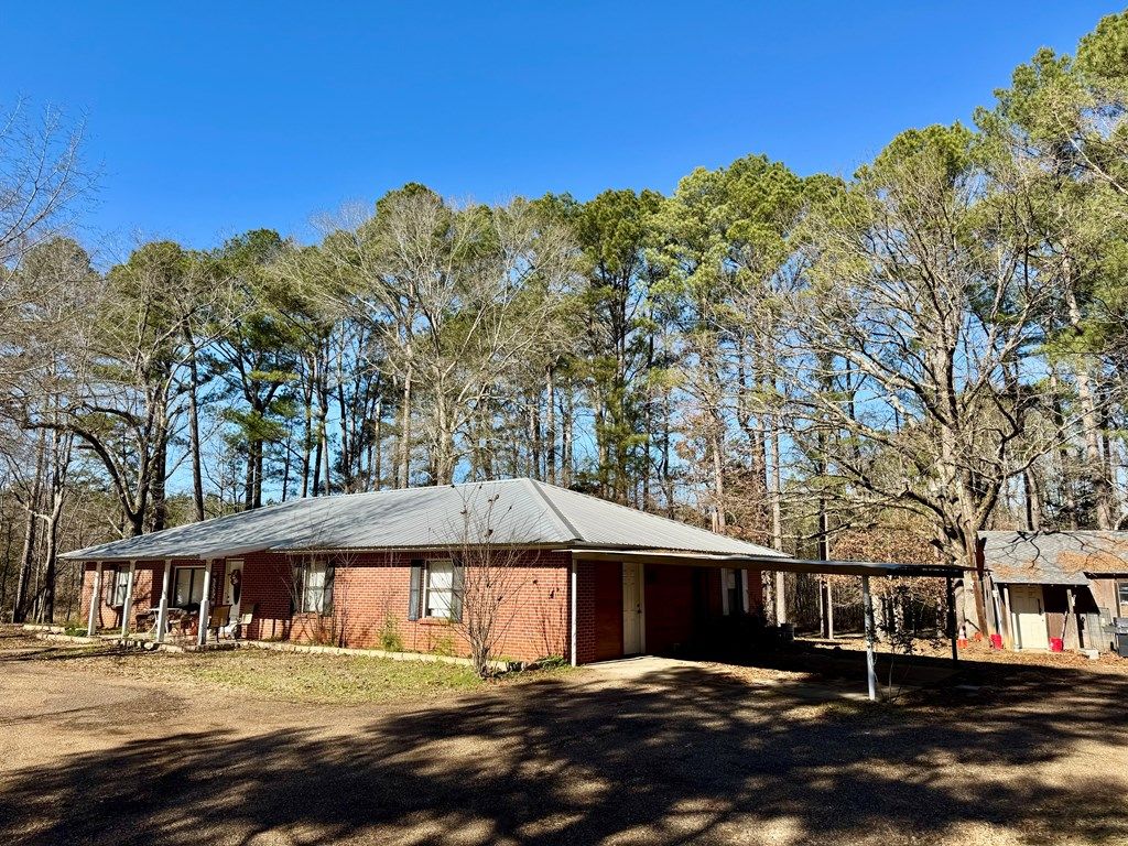 Photo of 18533 Hwy 32, WATER VALLEY, MS 38965 (MLS # 164404)