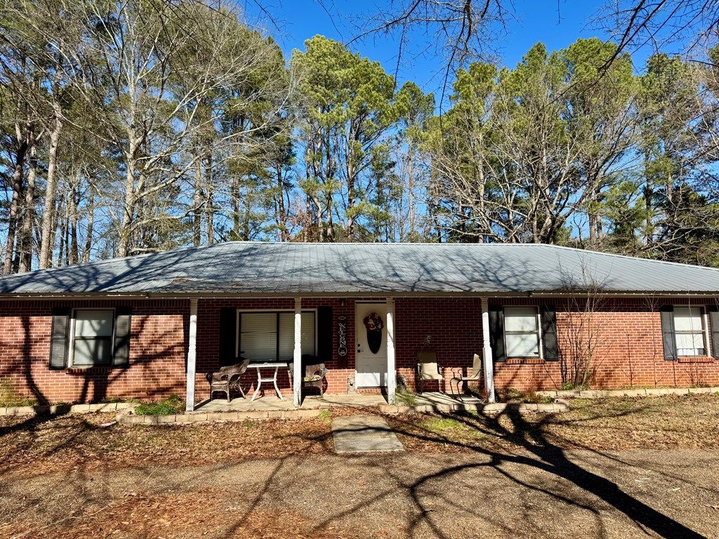 Photo of 18533 Hwy 32, WATER VALLEY, MS 38965 (MLS # 164404)