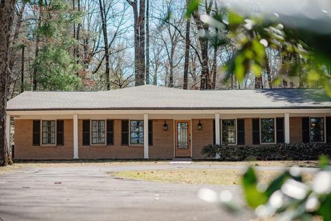 Photo of 204 Country Club Road, OXFORD, MS 38655 (MLS # 160504)