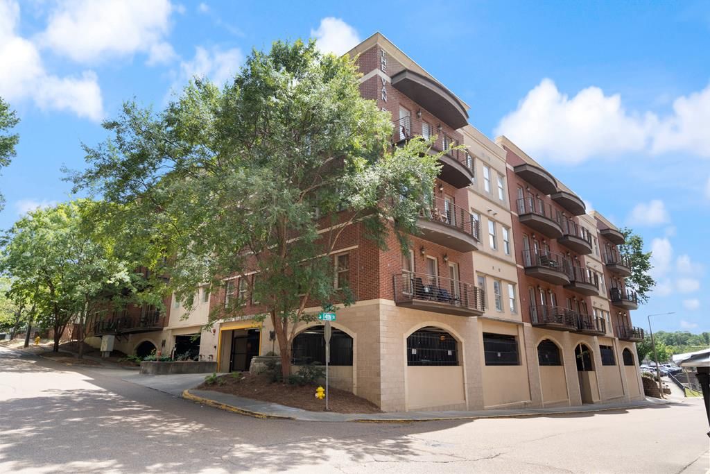 Photo of 109 1400 Van Buren Ave, OXFORD, MS 38655 (MLS # 164498)