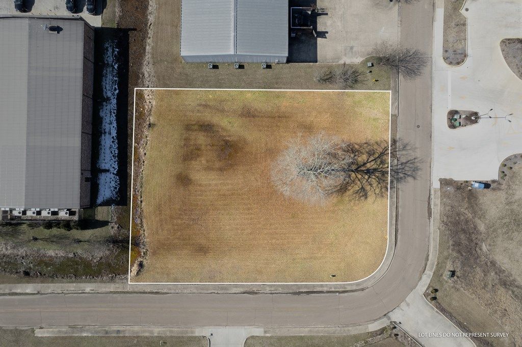 Photo of 105 Commerce St, OXFORD, MS 38655 (MLS # 164546)