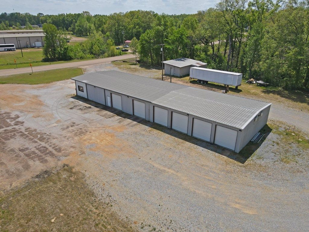 Photo of 180 Highway 7, GRENADA, MS 38901 (MLS # 167167)
