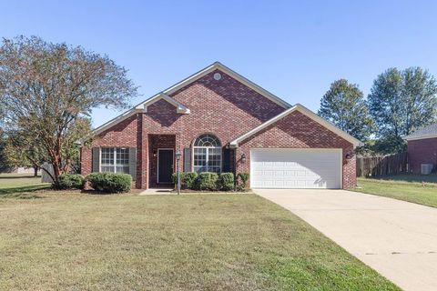 Photo of 321 Blair Cove, OXFORD, MS 38655 (MLS # 161926)
