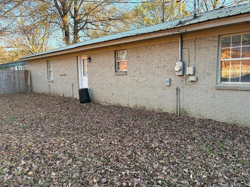 Photo of 107 Warner, BATESVILLE, MS 38606 (MLS # 162266)