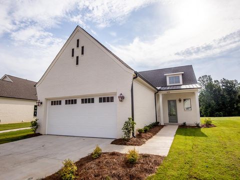 Photo of 424 South Grove Drive, OXFORD, MS 38655 (MLS # 161048)