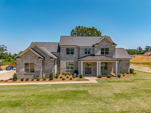 Photo of 1006 Belle Terre Lane, OXFORD, MS 38655 (MLS # 167473)