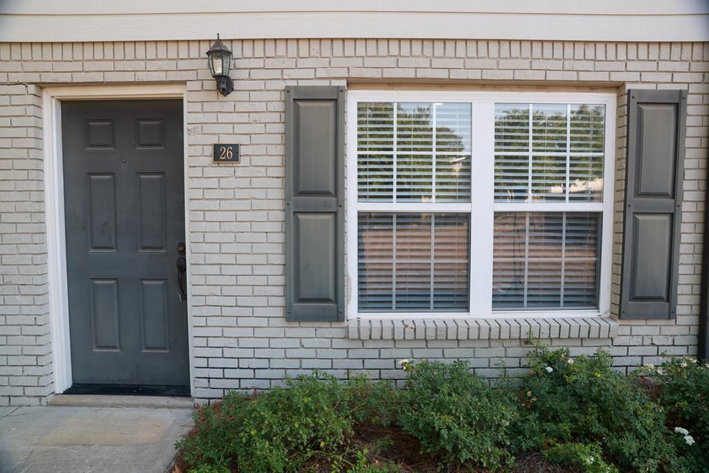 Photo of 1802 #26 West Jackson Ave, OXFORD, MS 38655 (MLS # 161665)