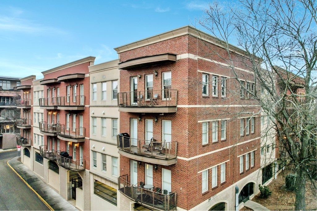 Photo of 1400 Van Buren Ave. #304 Ave, OXFORD, MS 38655 (MLS # 164384)