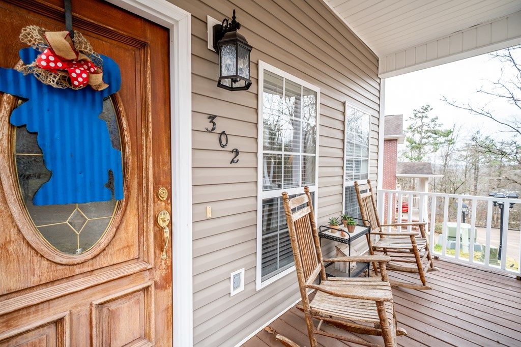 Photo of 302 Russell Drive, OXFORD, MS 38655 (MLS # 164555)