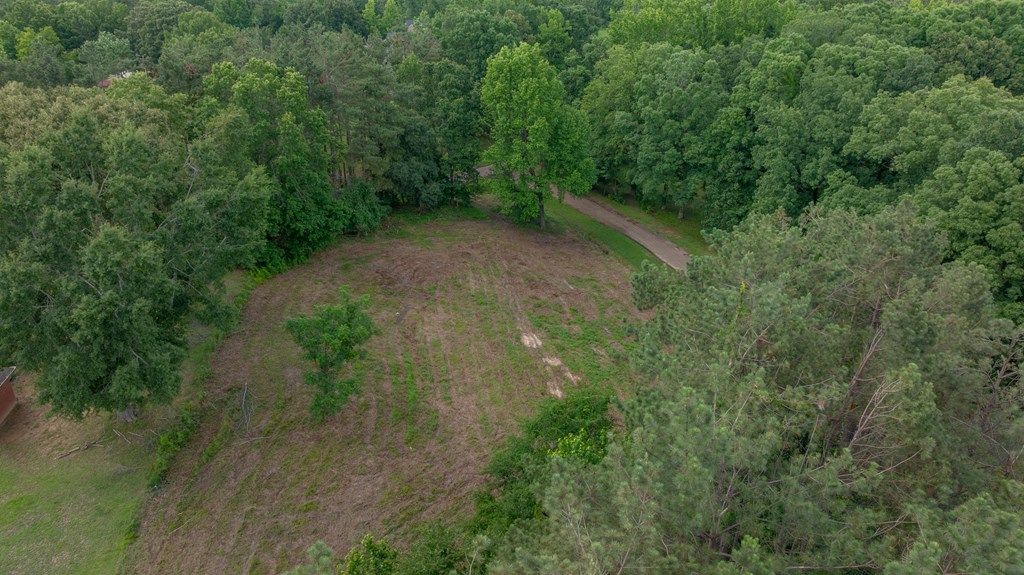 Photo of TBD Lot 23 Hunters Trace Pkwy, BATESVILLE, MS 38606 (MLS # 167727)