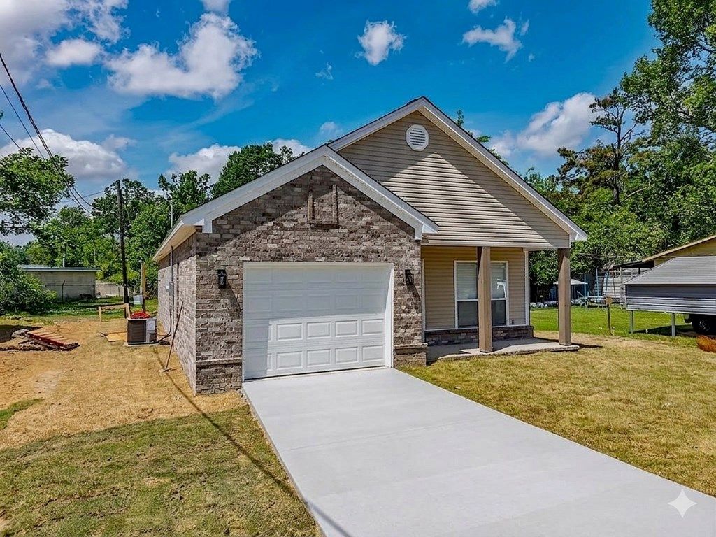 Photo of 111 College St, BATESVILLE, MS 38606 (MLS # 164708)