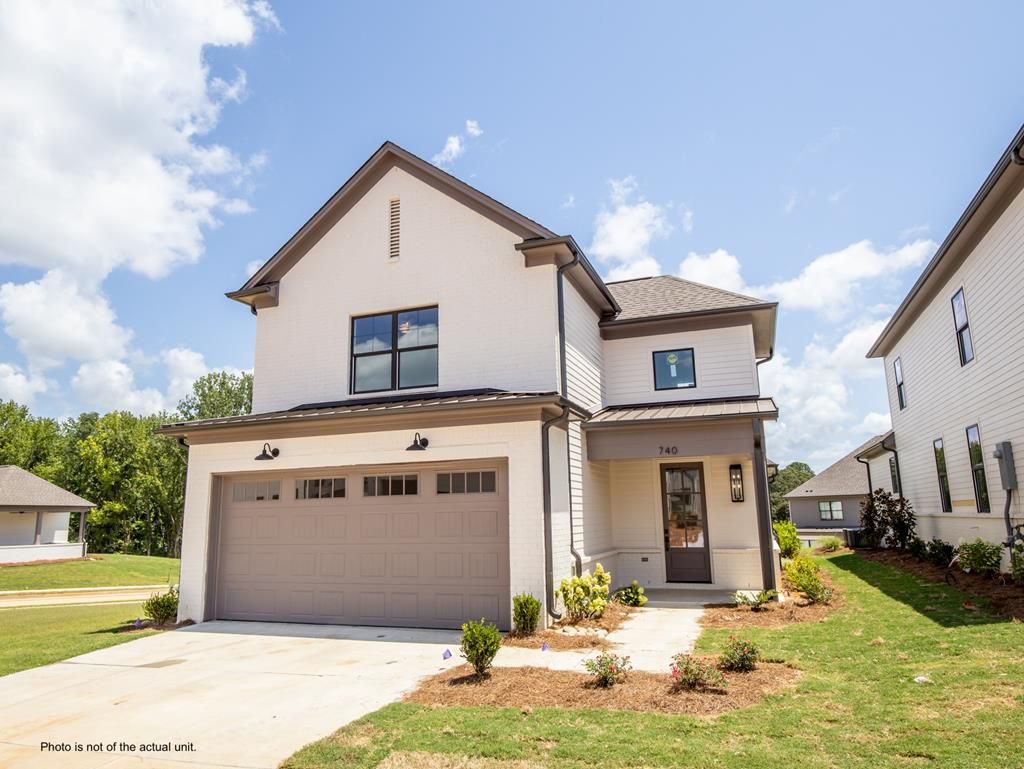 Photo of 411 Stillwater Lane, OXFORD, MS 38655 (MLS # 162042)