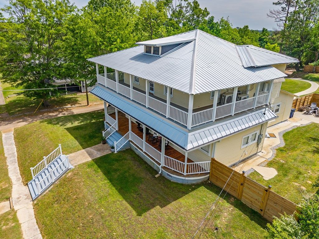 Photo of 301 Market St, WATER VALLEY, MS 38965 (MLS # 164684)