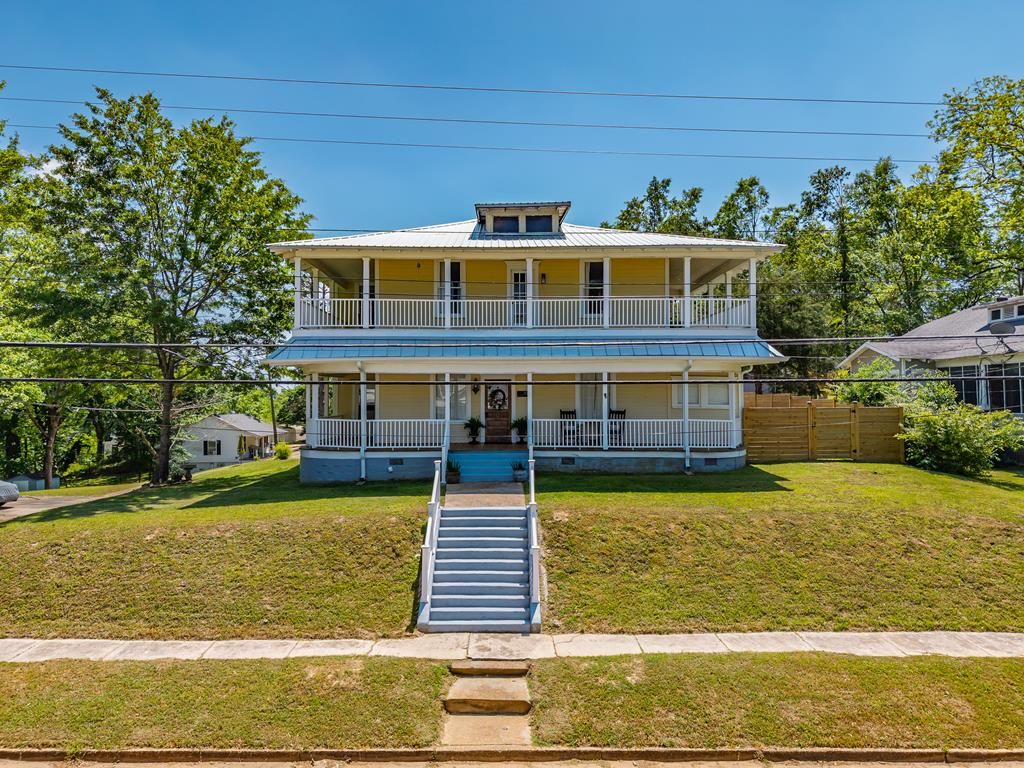 Photo of 301 Market St, WATER VALLEY, MS 38965 (MLS # 164684)