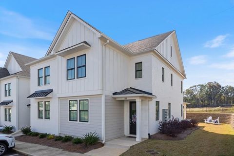 Photo of 100 Honeysuckle Way, OXFORD, MS 38655 (MLS # 162102)