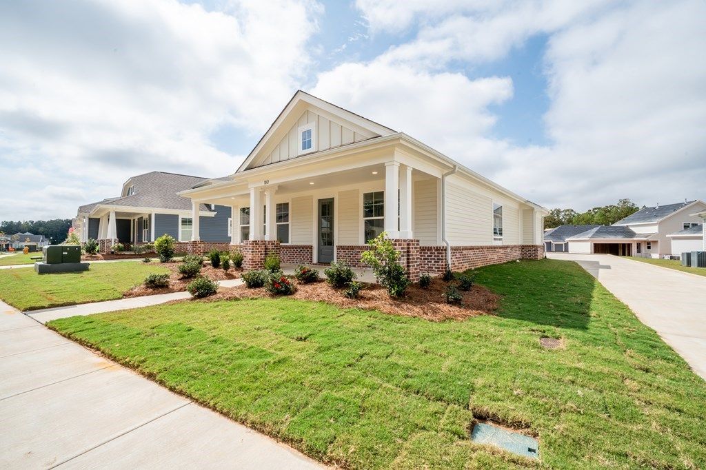 Photo of 1017 Nuttall Oak Drive, OXFORD, MS 38655 (MLS # 166935)