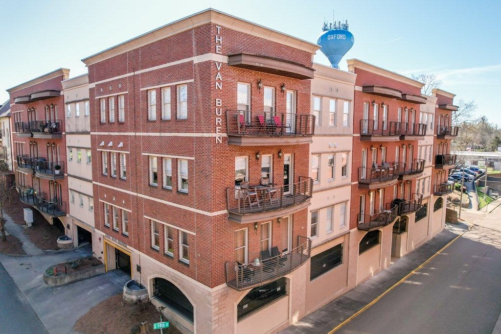 Photo of 1400 Van Buren Ave #201 Ave, OXFORD, MS 38655 (MLS # 166849)